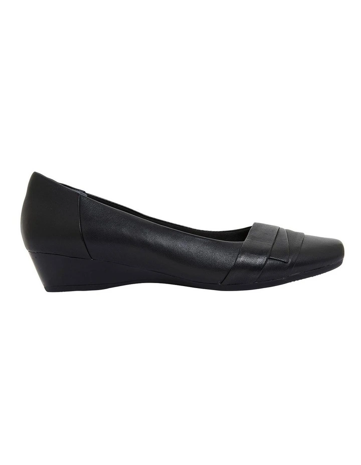Saturn Heeled Shoes in Black Leather