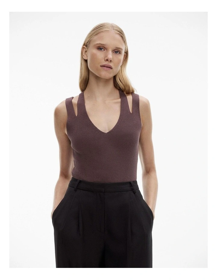 Cut Out Rib Tank in Raisin