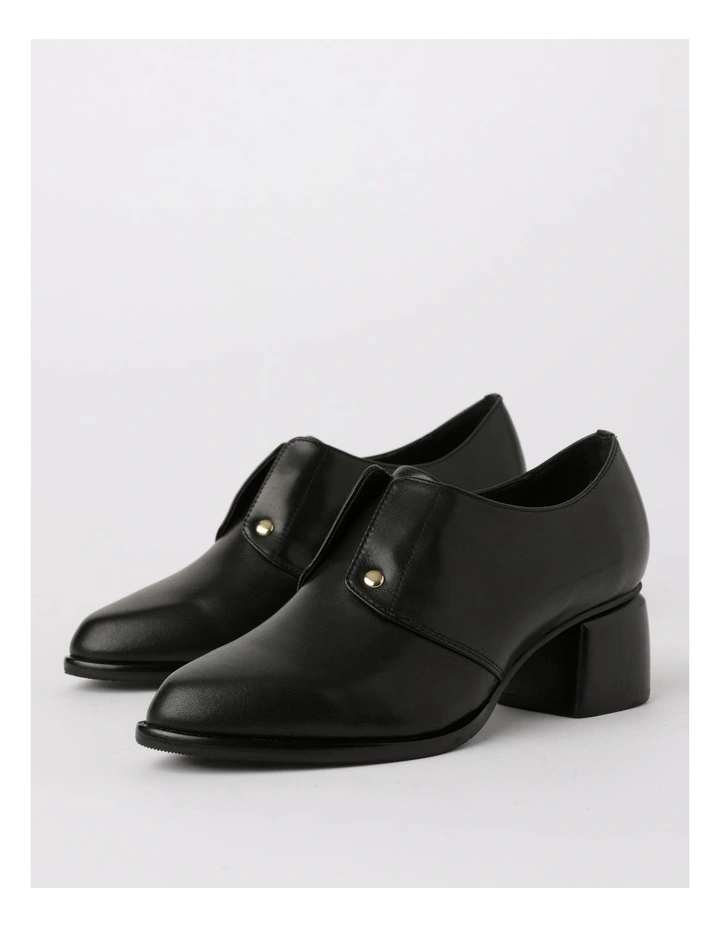 Oscar Heeled Shoes in Black