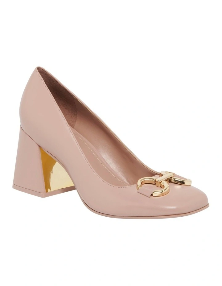 Caven Pump in Natural