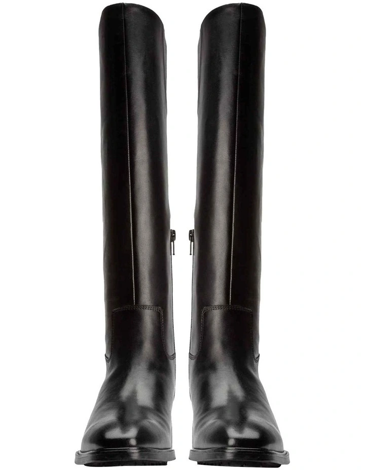Eleanor Black Como Calf Boots
