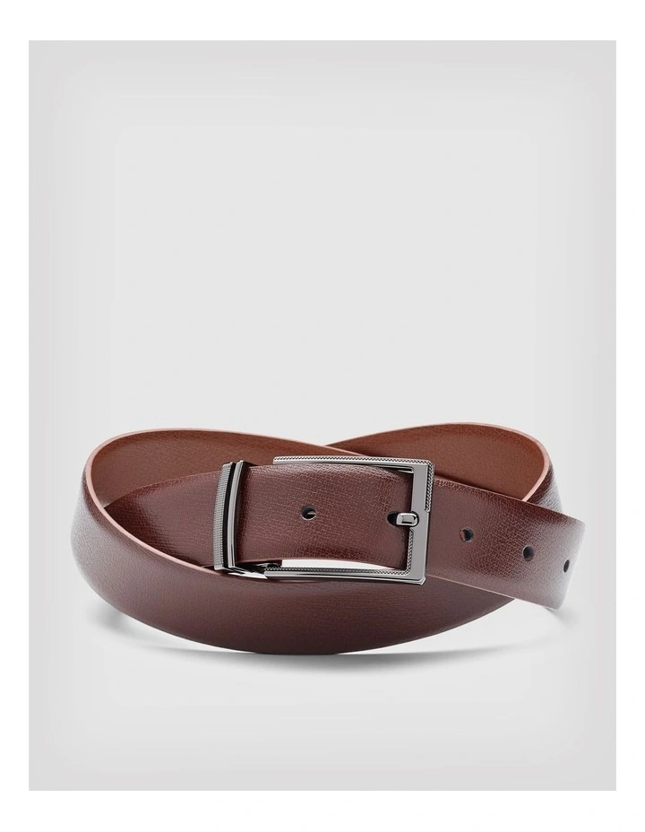 Fine Grain Leather Belt With Textured Pin Buckle in Dark Tan/light Tan