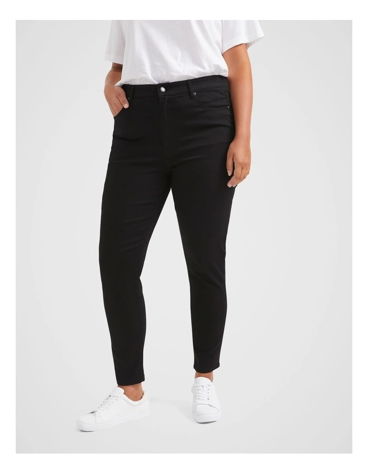 The Tech Stretch Jean in True Black