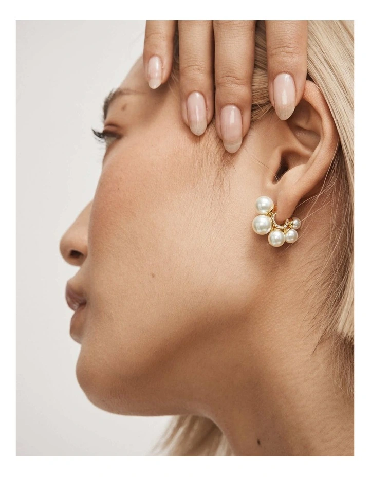 Juliet Pearl Hoop Earrings in Gold