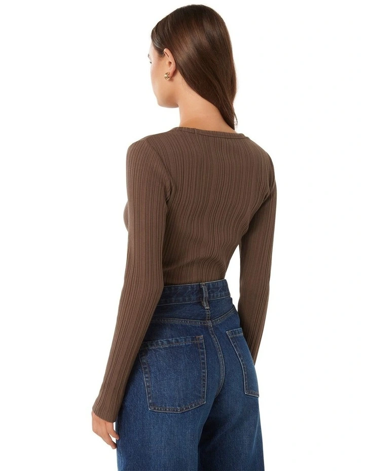 Meghan Rib Crew Neck Top in Chocolate