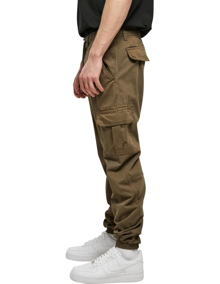Cuffed Cargo Jogging Pants in Olive