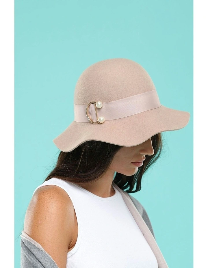 Saige Small Wool Floppy in Sand