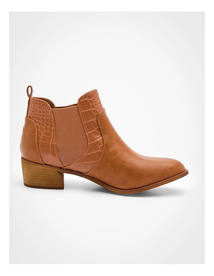 Croc Elastic Gusset Boot in Tan