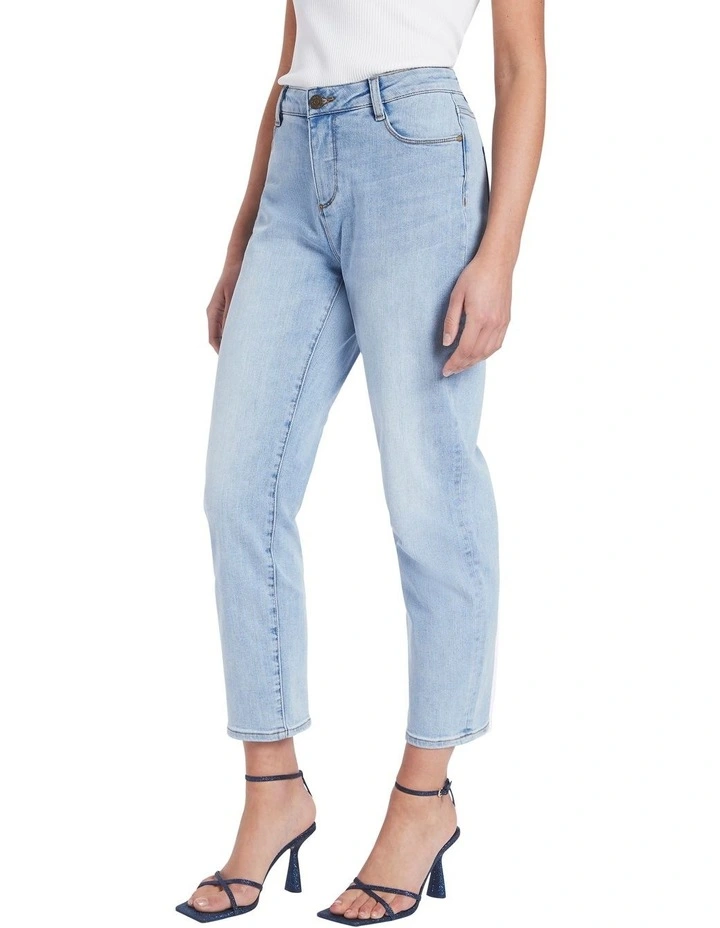 Girlfriend Jean in Light Wash