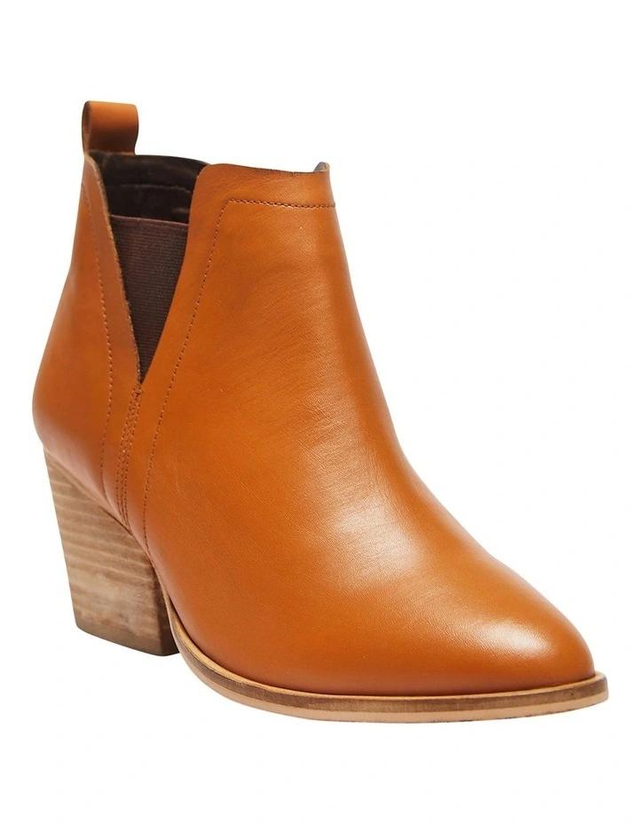 Balfour Boots in Tan Glove