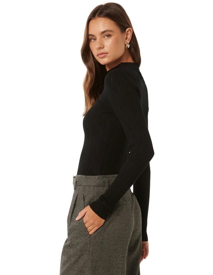 Everley High-Neck Wave Jumper in Black