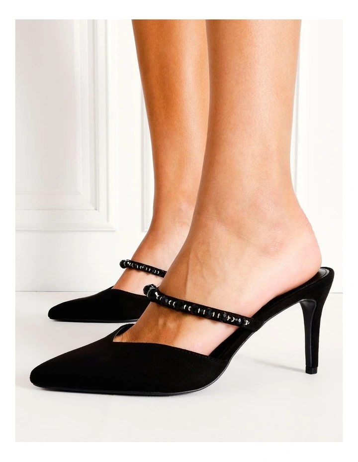 Chantelle Heeled Shoe in Black