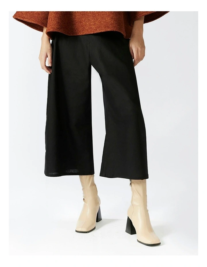 Classic High Waisted Culottes in Black