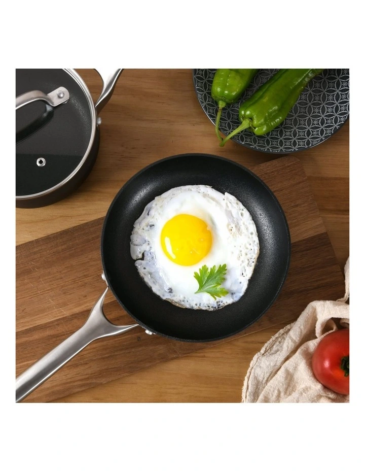 Meteore Non-Stick Frypan 20cm in Black with Silver Handle