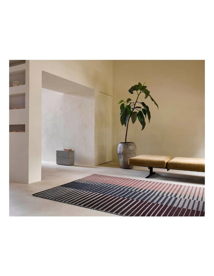 Artisan Focus Dusk Rug 96108 in Pink