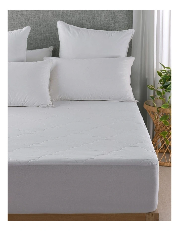 Quilted Cotton Filled Mattress Protector in White