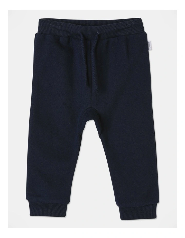 Essential Trackpant in Navy