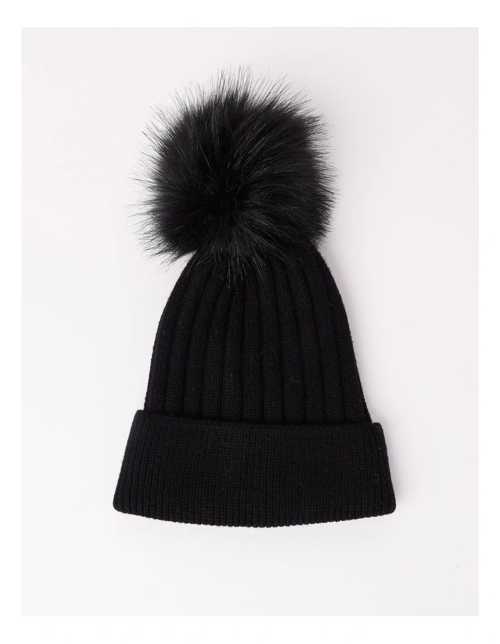 Beanie With Pom Pom in Black