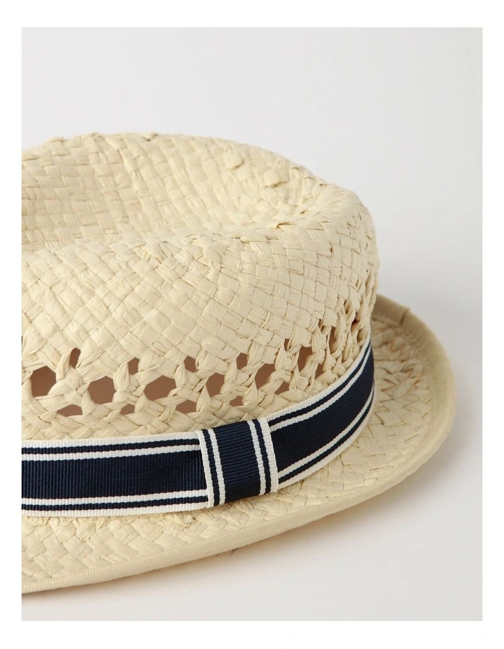 Plain Trilby With Air Vents In Natural