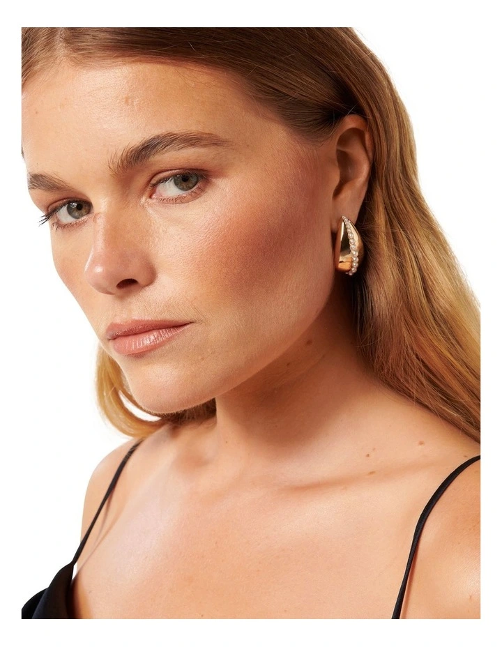 Signature Torrie Teardrop Pearl Earrings in Gold