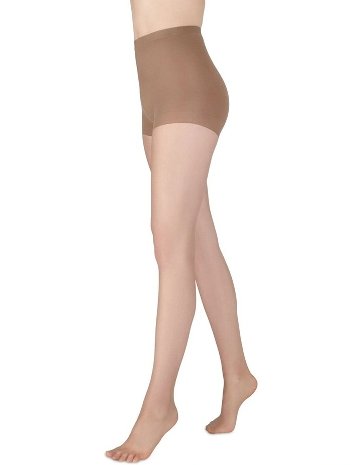 Glow Control Pantyhose in Beige