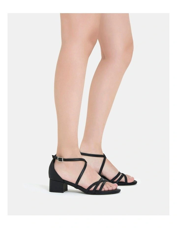 Ukey Sandals in Black