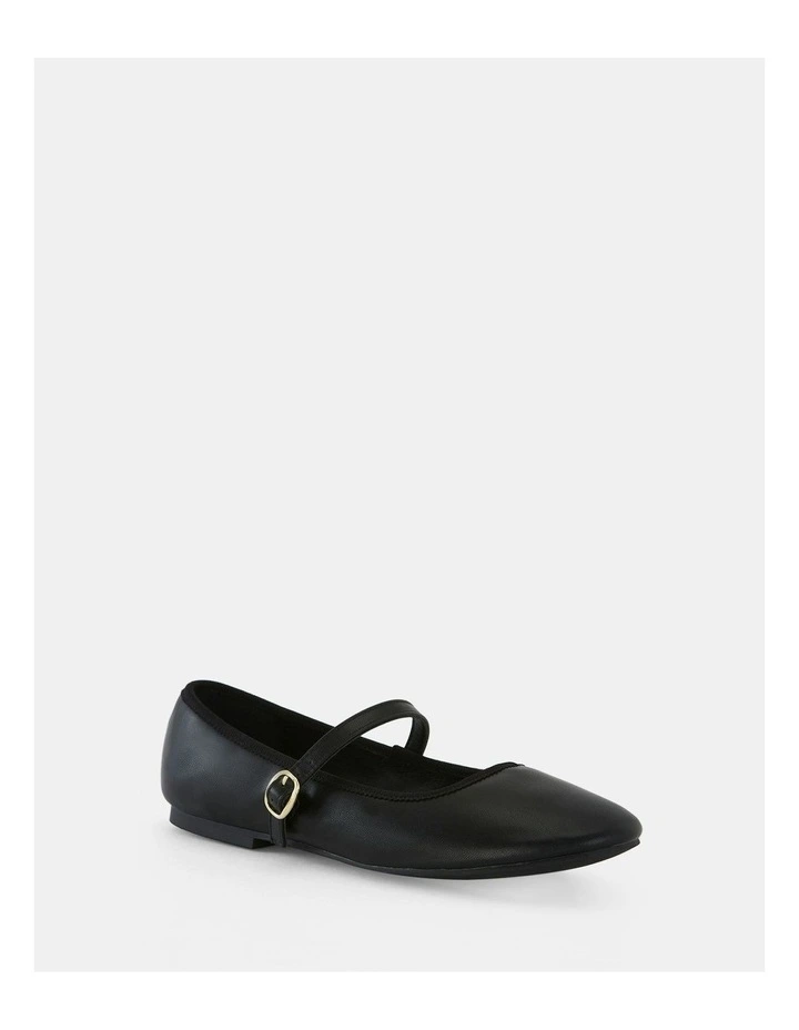 Catia Flats in Black Smooth