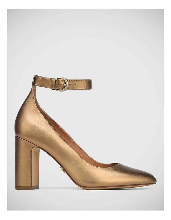 Porcha Leather Pump in Bronze