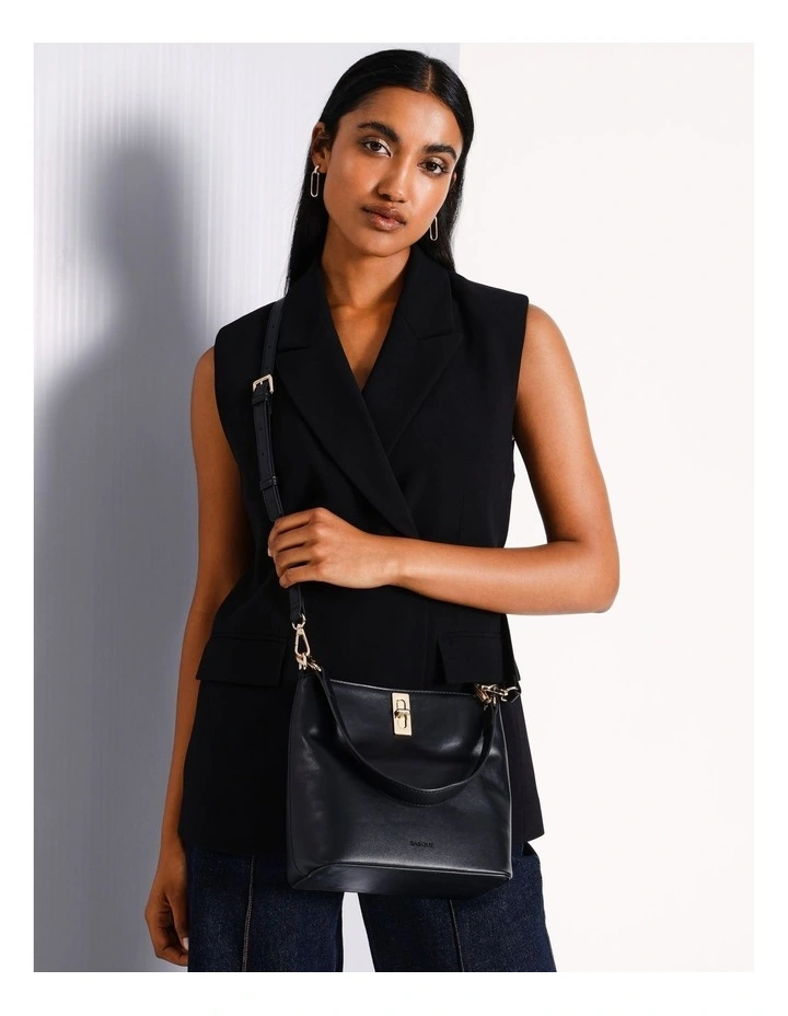 Tina Bucket Bag in Black
