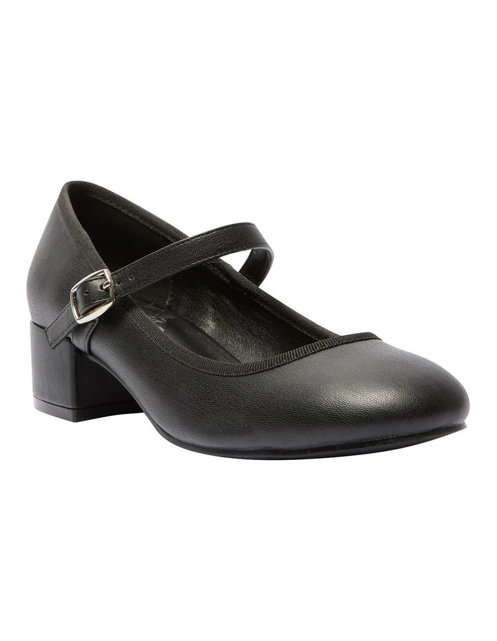 Juliet Heeled Pumps in Black
