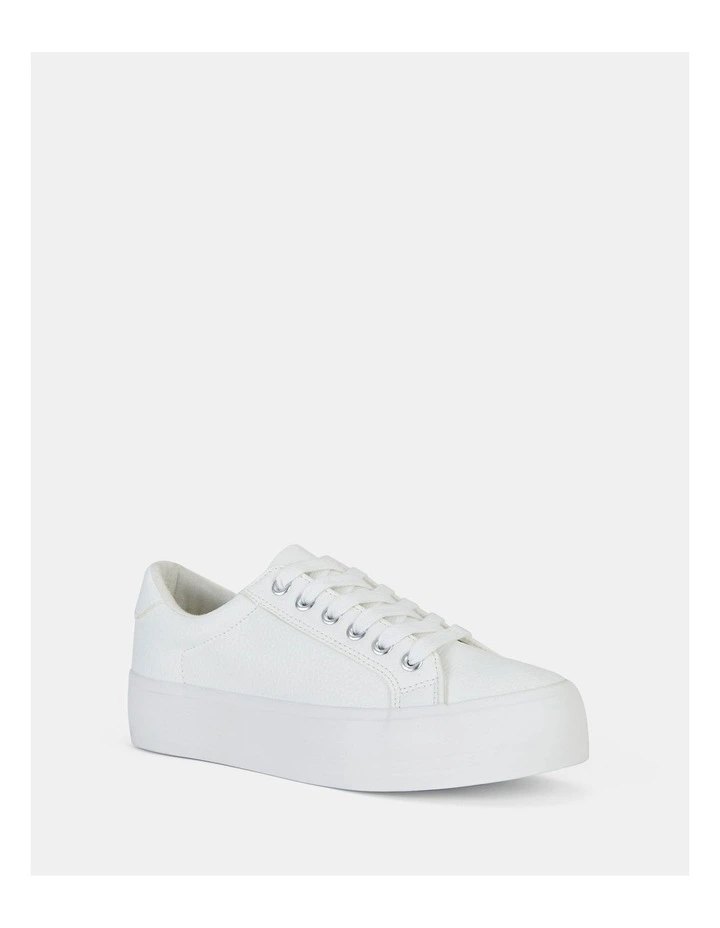 Carl Sneakers in White Pebble
