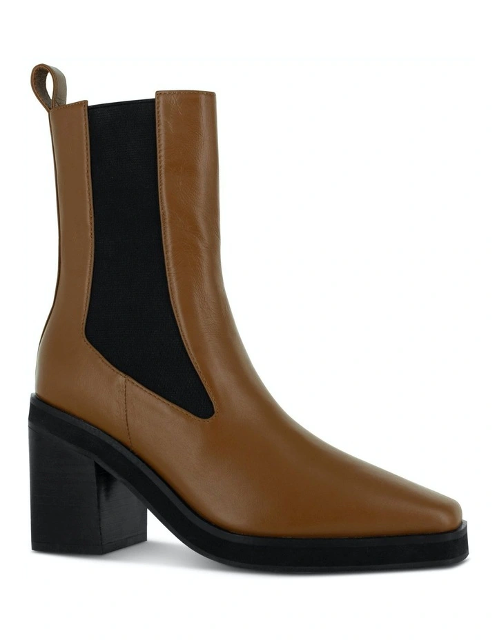 Winnie Heeled Boots in Brown