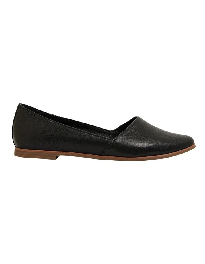 Rachael Flat Shoes in Black Leather