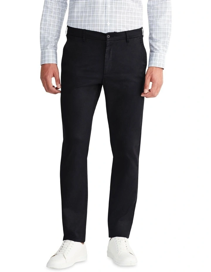 Slim Casual Twill Pant in Black