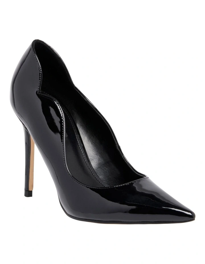 Foxy Black Pumps