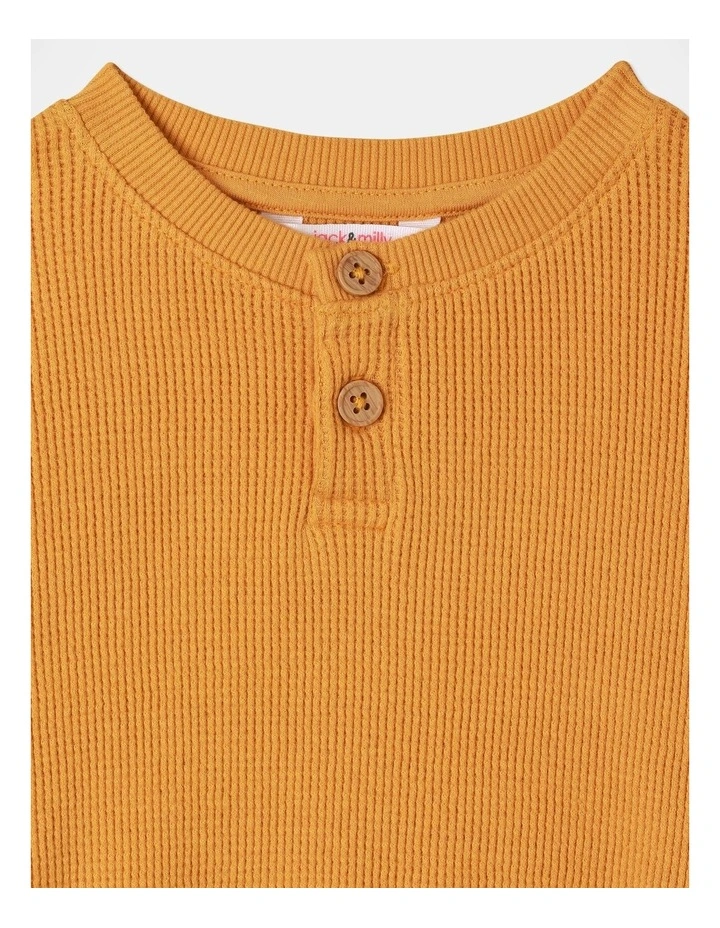 Quinn Henley T-Shirt in Yellow