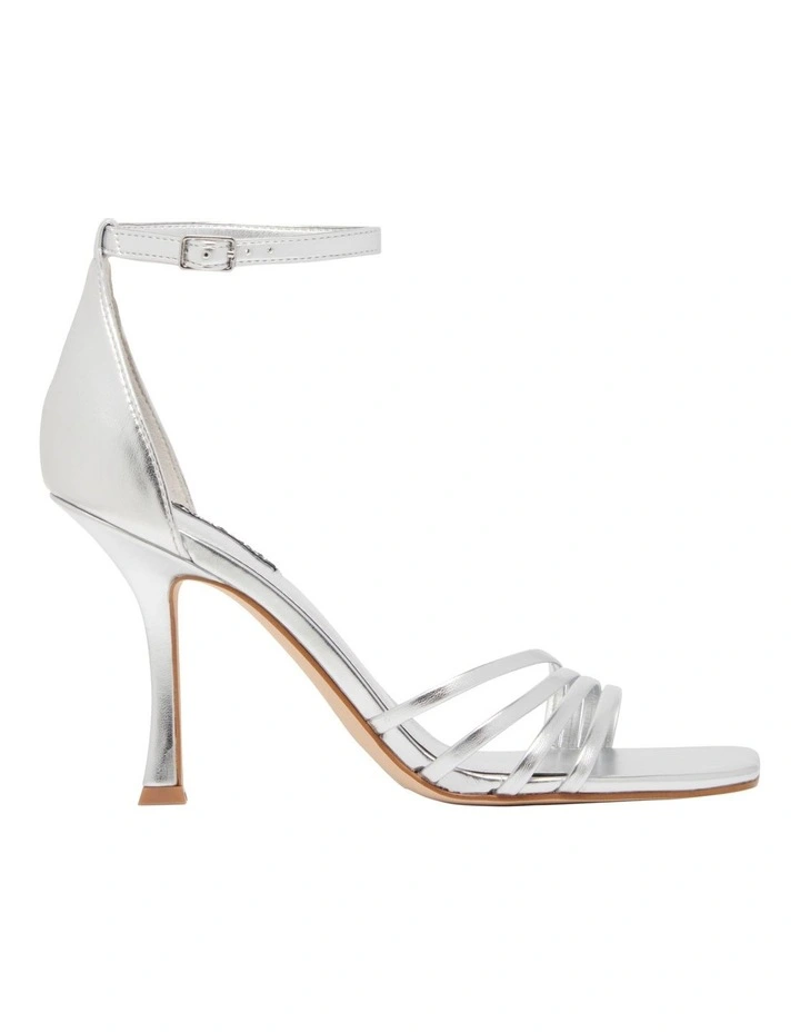 Yenha Heeled Sandal in Silver