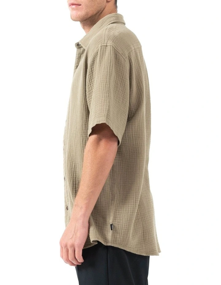 Minimal Seersucker Short Sleeve Shirt in Aloe