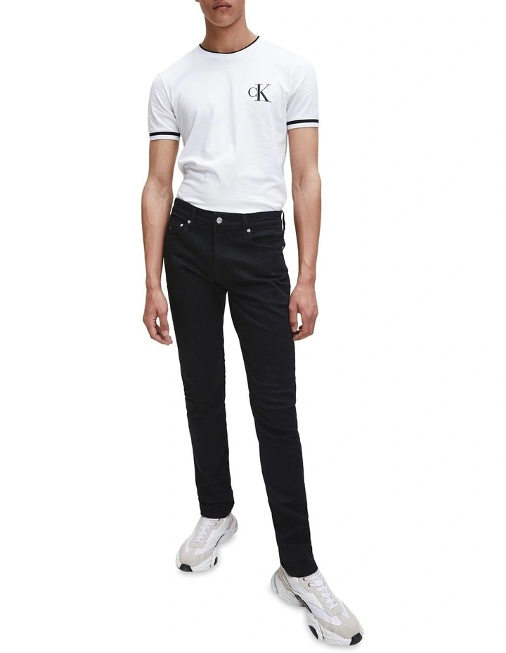 026 Low Rise Slim Jeans in Black