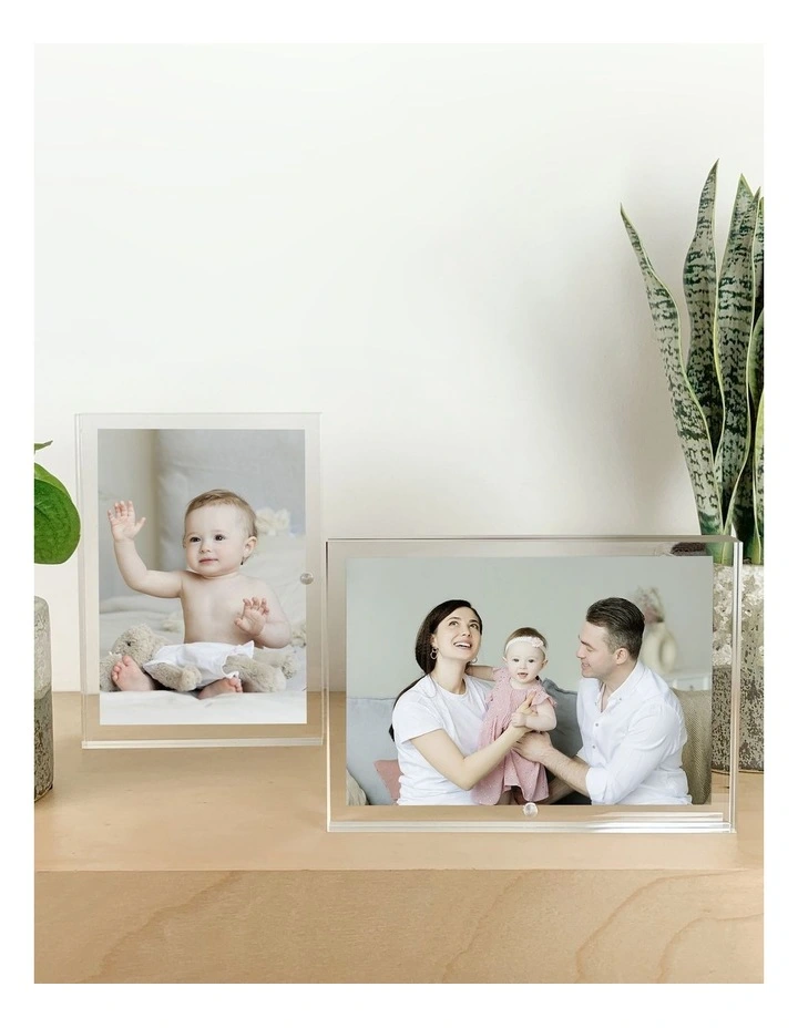 Newtown Acrylic Photo Frame 5x7 in Clear