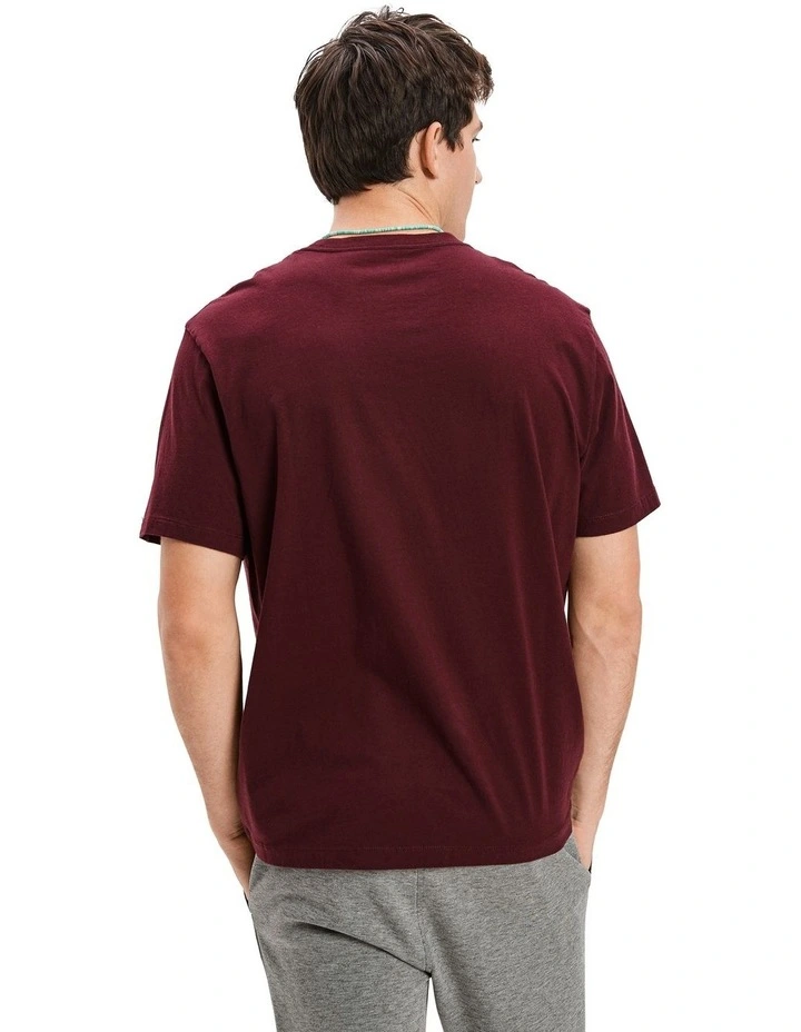 Legend T-shirt in Burgundy
