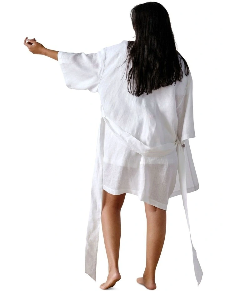 Nimes Short Robe in White