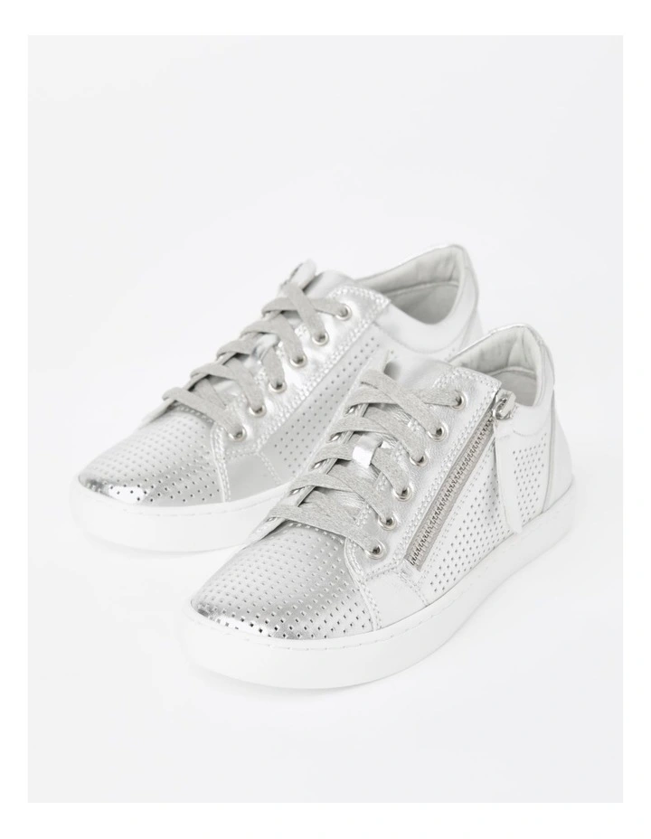 Ziggy Leather Sneaker in Silver