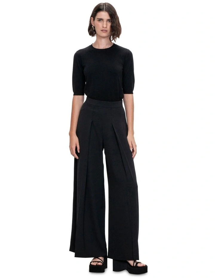 Elbow Sleeve Round Neck Knit in Black