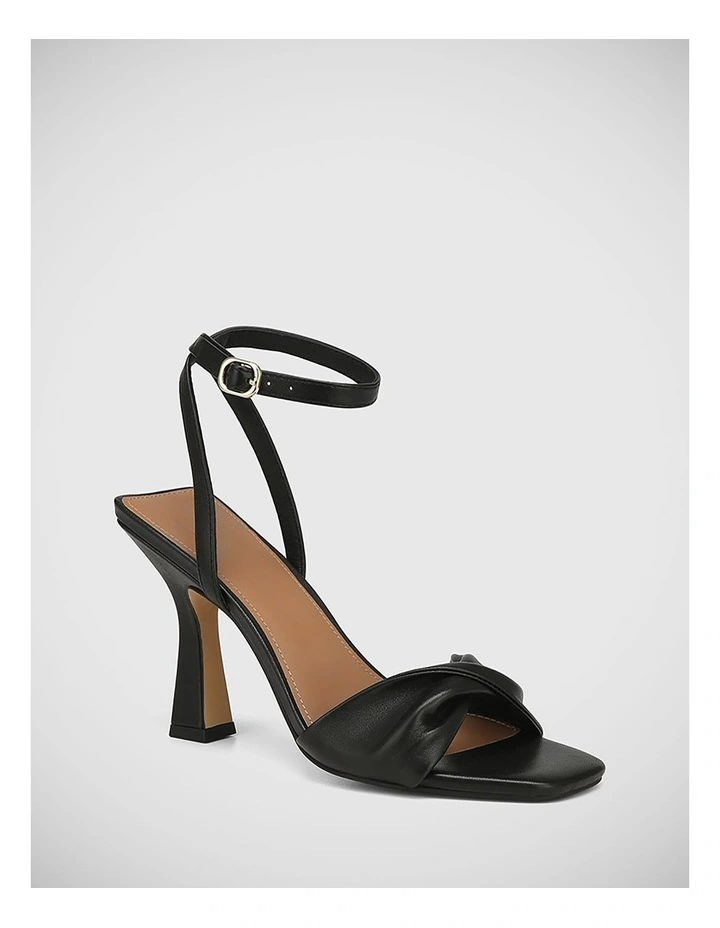 Tinker Leather Sandal in Black