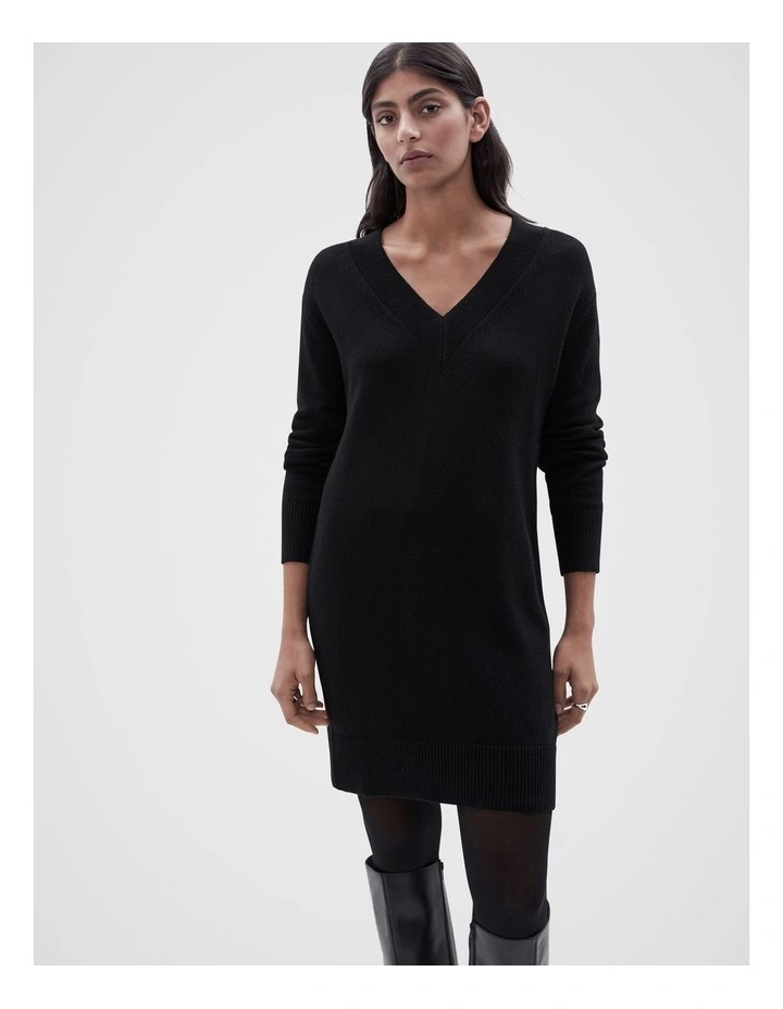 Knitted V Neck Dress in Black