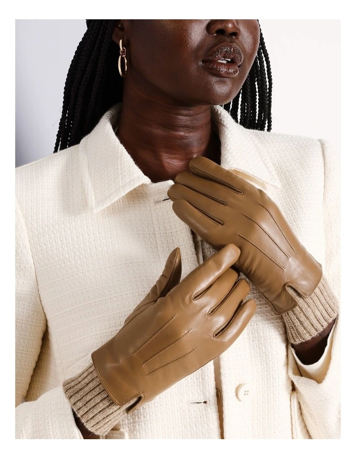 Leather Gloves in Tan