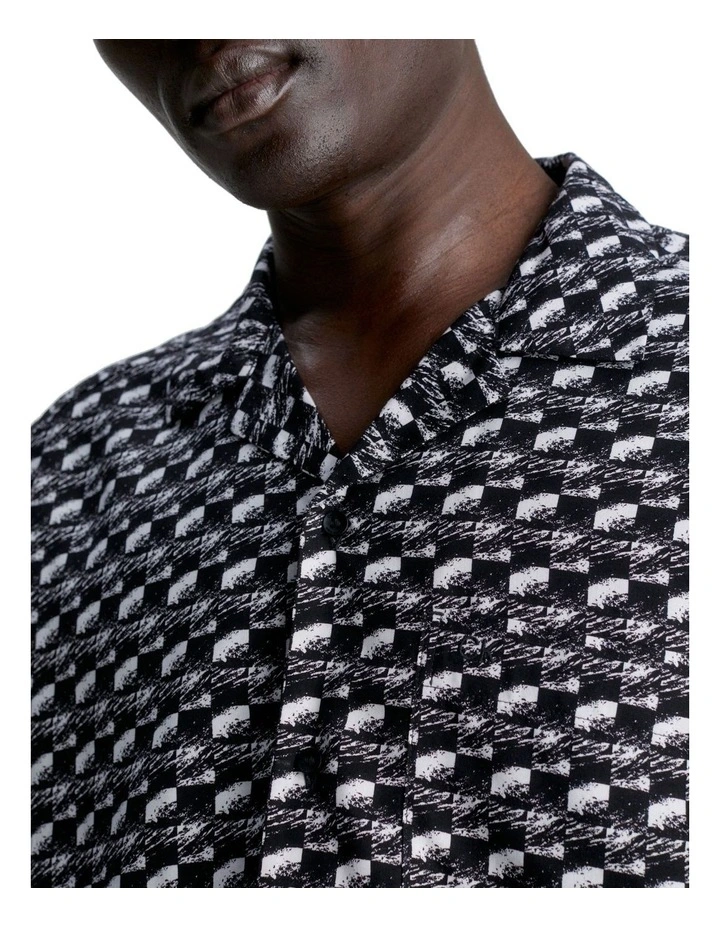 Bowling Short Sleeve Shirt in Black