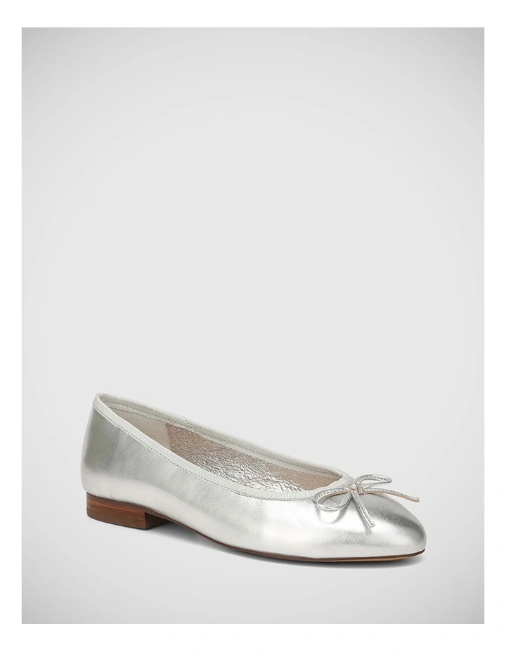 Agnessa Leather Ballet Flat in Silverware