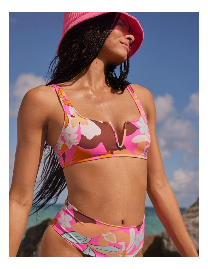 V Wire Scoop Bikini Top in Pink